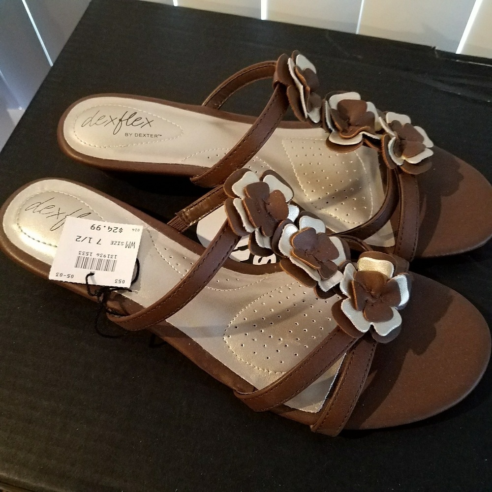 Dexflex wedge floral sandals